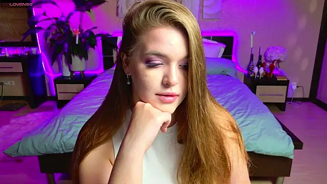 EmilyWhispers online show from 05.22.26