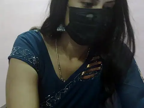 Snapshot of Laila_Cute chatting on 03.28.26 Laila Cute online show from 03.28.26