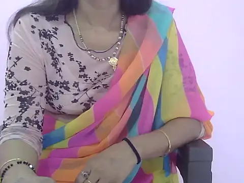 Snapshot of Laila_Cute chatting on 04.04.26 Laila Cute online show from 04.04.26