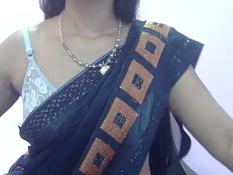 Snapshot of Laila_Cute chatting on 04.09.26 Laila Cute online show from 04.09.26