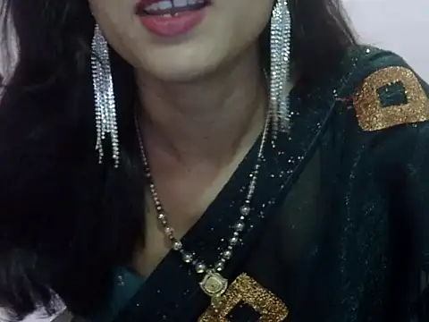 Snapshot of Laila_Cute chatting on 05.29.26 Laila Cute online show from 05.29.26