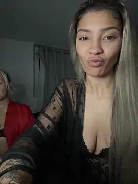 Honeyyyxo online show from 10.26.25