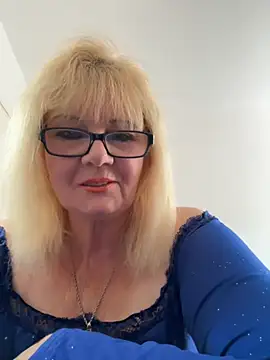 Snapshot of BoloshkaBlonda chatting on 10.07.25 BoloshkaBlonda online show from 10.07.25