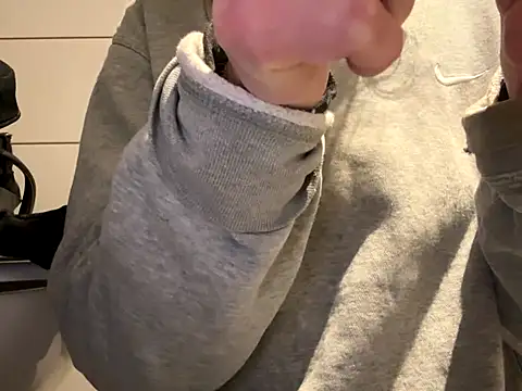 pleasedontpressaredburton online show from 10.16.25