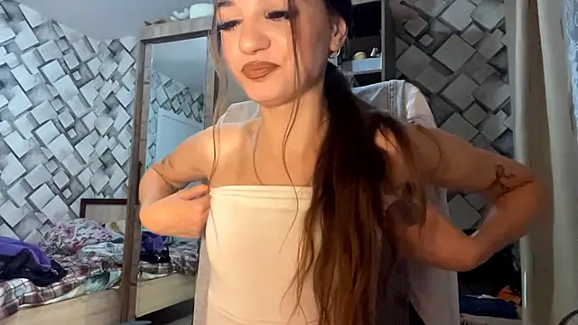 Snapshot of CandiDeso chatting on 10.06.25 CandiDeso online show from 10.06.25