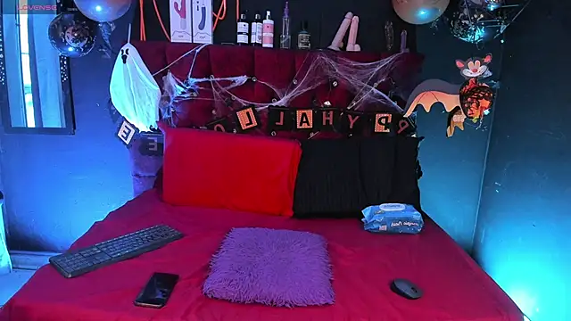 Snapshot of Cony_l chatting on 10.24.25 Cony l online show from 10.24.25