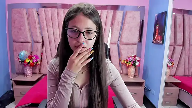 sarah sweett  online show from 10.28.25