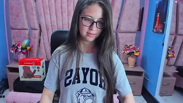 sarah sweett  online show from 03.17.26