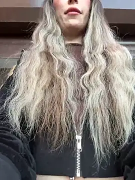 RollDolls online show from 11.02.25