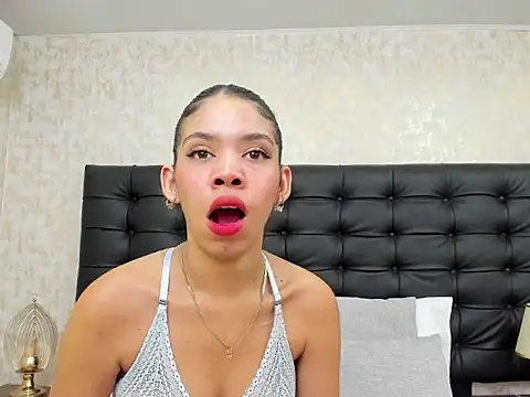 EmaGarcess online show from 10.08.25