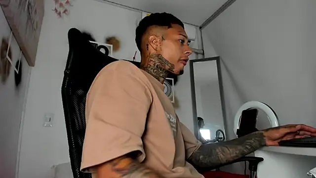 The boy dreams1 online show from 10.19.25