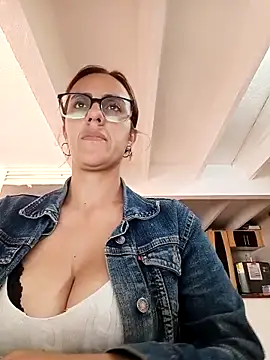 Snapshot of Jade_1-9 chatting on 02.04.26 Jade 1-9 online show from 02.04.26