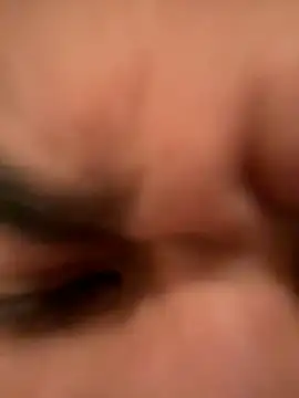 familia0210 online show from 11.15.25