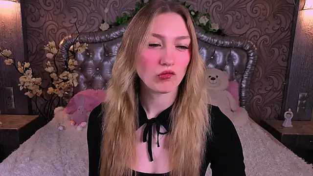 AngelAnabelle online show from 04.08.26