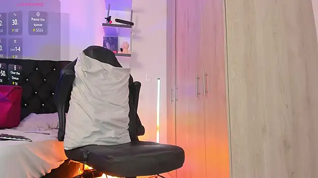 Snapshot of _Duriel chatting on 02.12.26 Duriel online show from 02.12.26