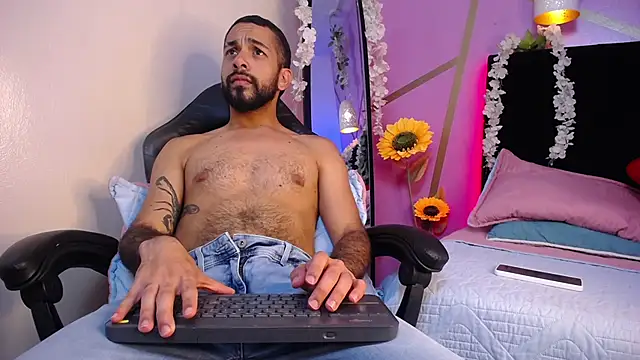 Lobo sex21 online show from 11.04.25