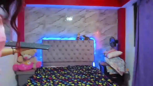 Stefany Andruw online show from 11.07.25