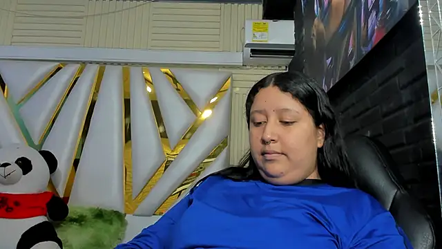 DulcineaSaenz online show from 10.10.25