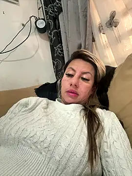 GisellTorres36 online show from 11.17.25