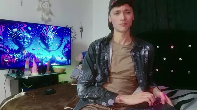 Tyler cat online show from 11.25.25