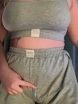 KellyMoors online show from 11.29.25