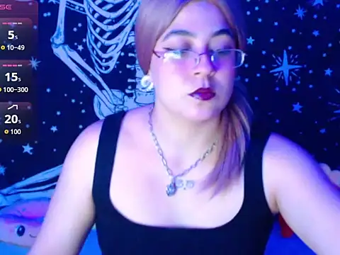 Snapshot of cherrypeach_ chatting on 11.04.25 cherrypeach online show from 11.04.25