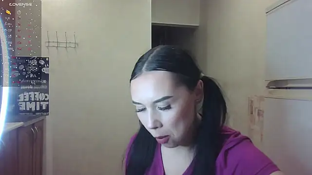 Snapshot of CrystalMaid chatting on 10.07.25 CrystalMaid online show from 10.07.25