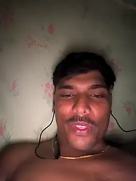 Snapshot of honestbbadboy chatting on 10.18.25 honestbbadboy online show from 10.18.25