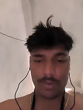 Snapshot of honestbbadboy chatting on 10.21.25 honestbbadboy online show from 10.21.25