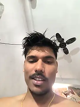 Snapshot of honestbbadboy chatting on 10.29.25 honestbbadboy online show from 10.29.25