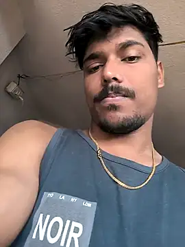 Snapshot of honestbbadboy chatting on 11.08.25 honestbbadboy online show from 11.08.25