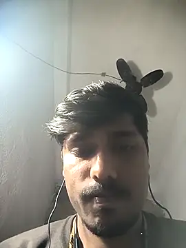 Snapshot of honestbbadboy chatting on 12.17.25 honestbbadboy online show from 12.17.25