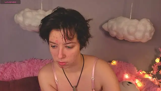 Sara Frayer online show from 02.04.26