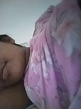 Snapshot of hottywife-03 chatting on 06.05.26 hottywife-03 online show from 06.05.26