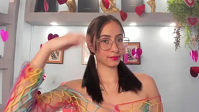 Snapshot of Alana_Martinez_ chatting on 02.10.26 Alana Martinez online show from 02.10.26