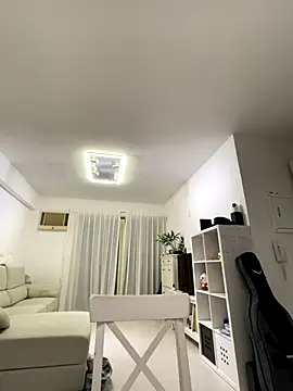 L-pink-1230 online show from 10.05.25