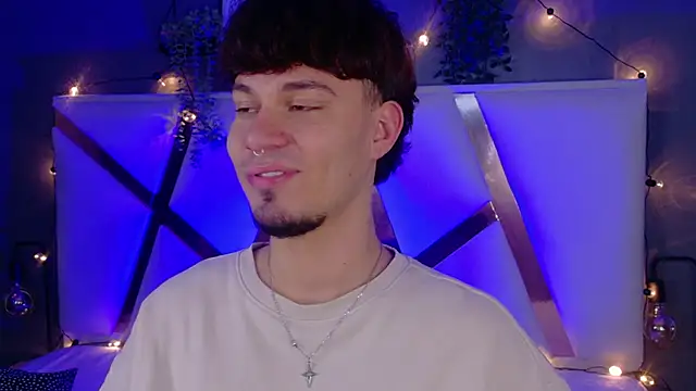 LiamThunder05  online show from 11.21.25