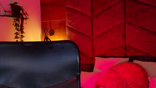 LiamThunder05  online show from 11.26.25