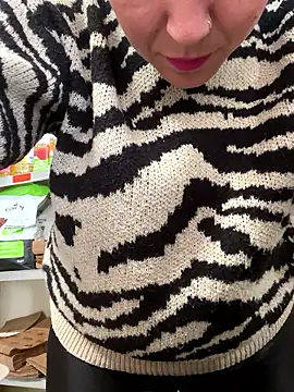 Daiana Andra online show from 10.18.25