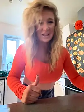 MimiMaee online show from 10.23.25