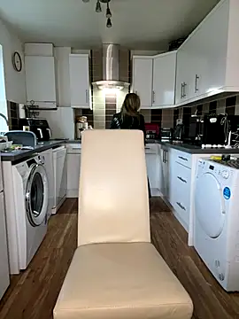 MimiMaee online show from 11.27.25