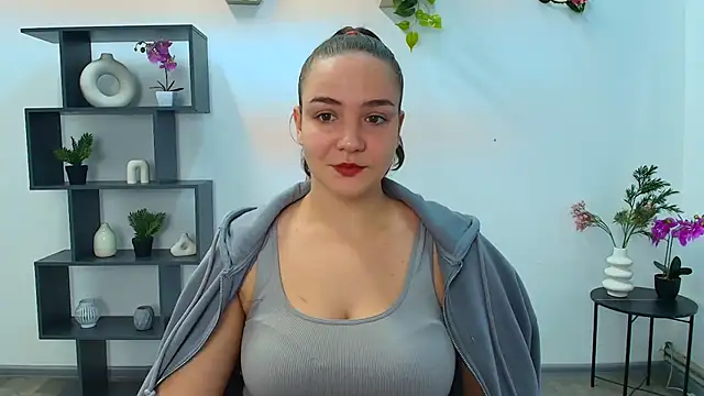 OliviaMontgommery online show from 10.06.25
