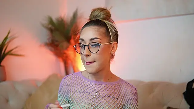 AileenKiss online show from 11.22.25