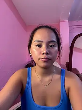 Snapshot of Funtasee_Andi chatting on 05.18.26 Funtasee Andi online show from 05.18.26