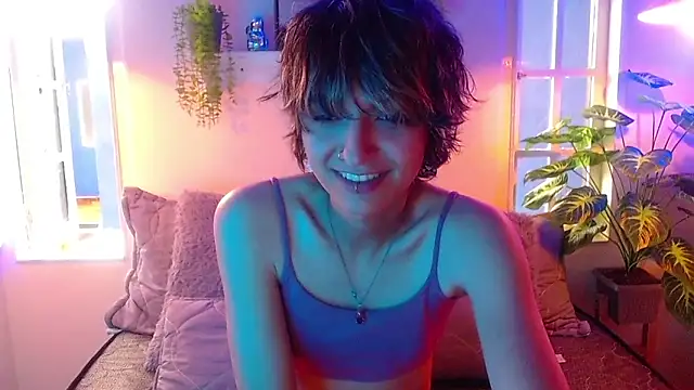 noellee   online show from 10.07.25