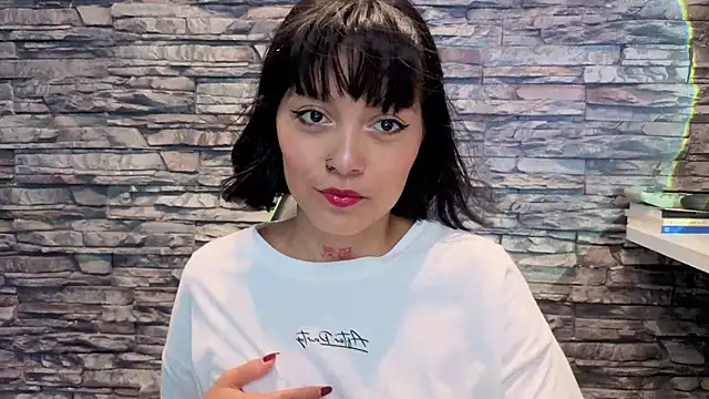 Snapshot of Qadeshoficial chatting on 11.02.25 Qadeshoficial online show from 11.02.25