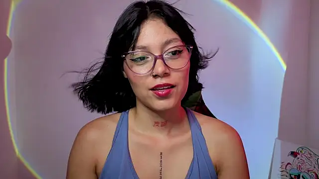 Snapshot of Qadeshoficial chatting on 11.08.25 Qadeshoficial online show from 11.08.25