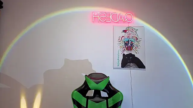 Snapshot of Qadeshoficial chatting on 11.22.25 Qadeshoficial online show from 11.22.25