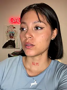 Snapshot of Qadeshoficial chatting on 11.27.25 Qadeshoficial online show from 11.27.25