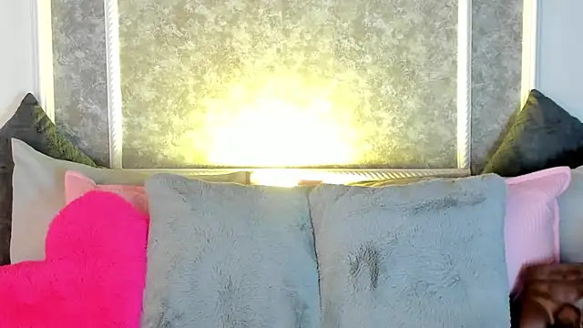  victoriaa  lois online show from 11.22.25